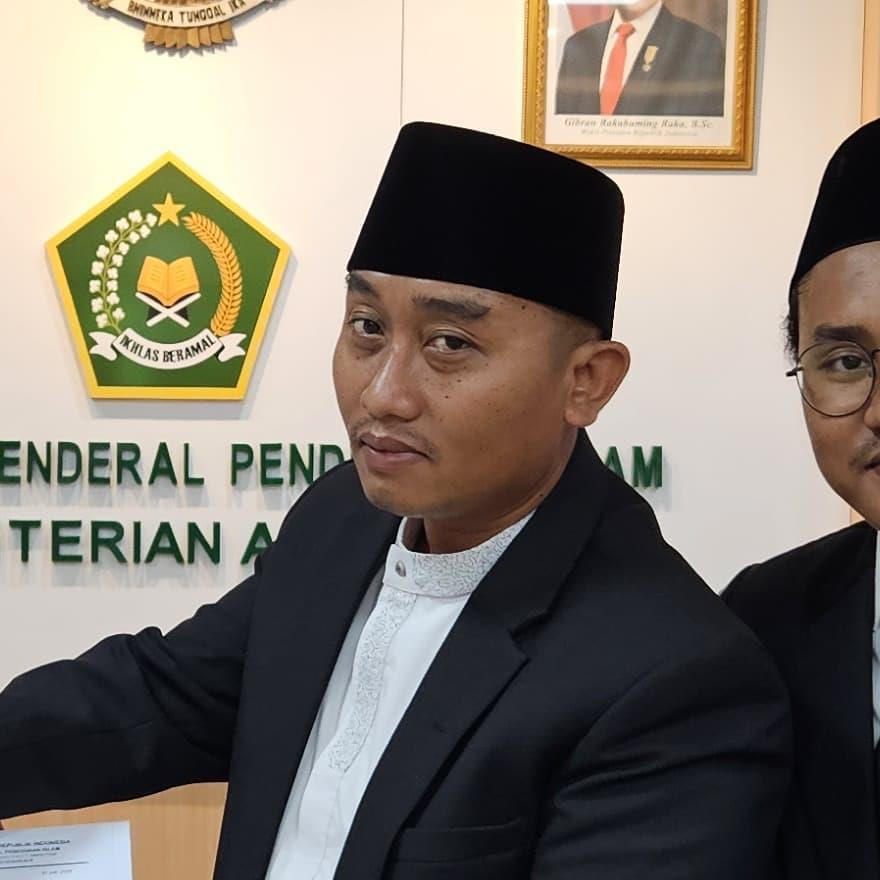 Pengasuh PPM Fathul Majid & Pimpinan STIT MAFA